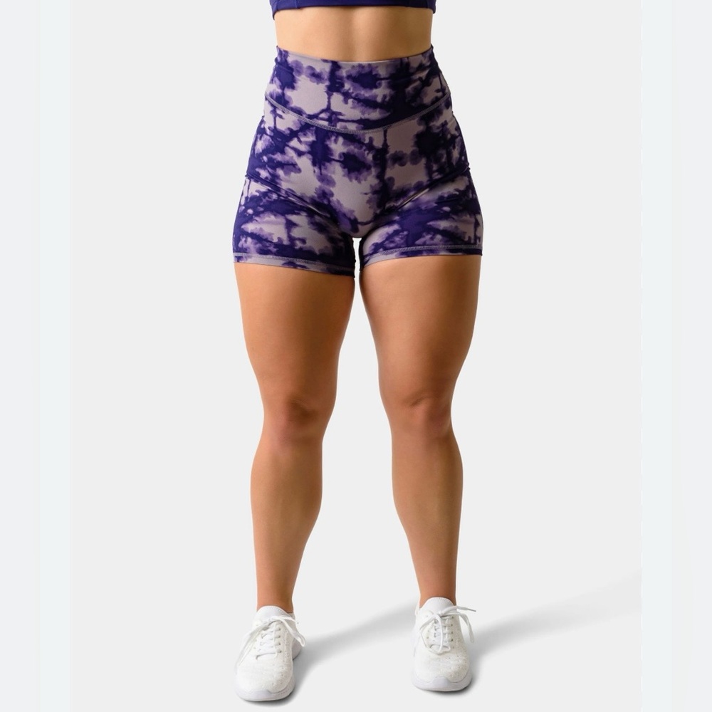 NWT Kamo Fitness Serenity Shorts 6” inseam Size Small Rhodonite Shibori